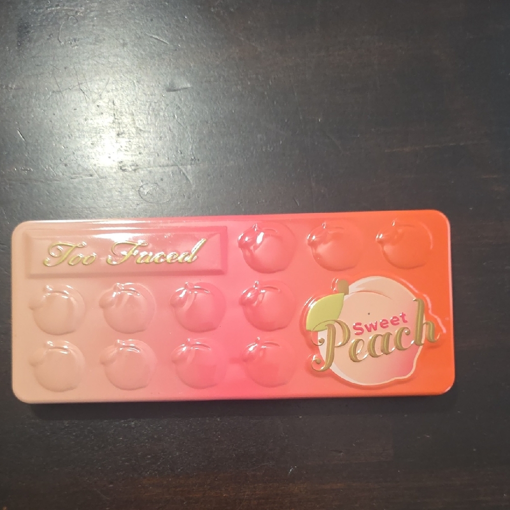 Too Faced Sweet Peach Eyeshadow Palette
